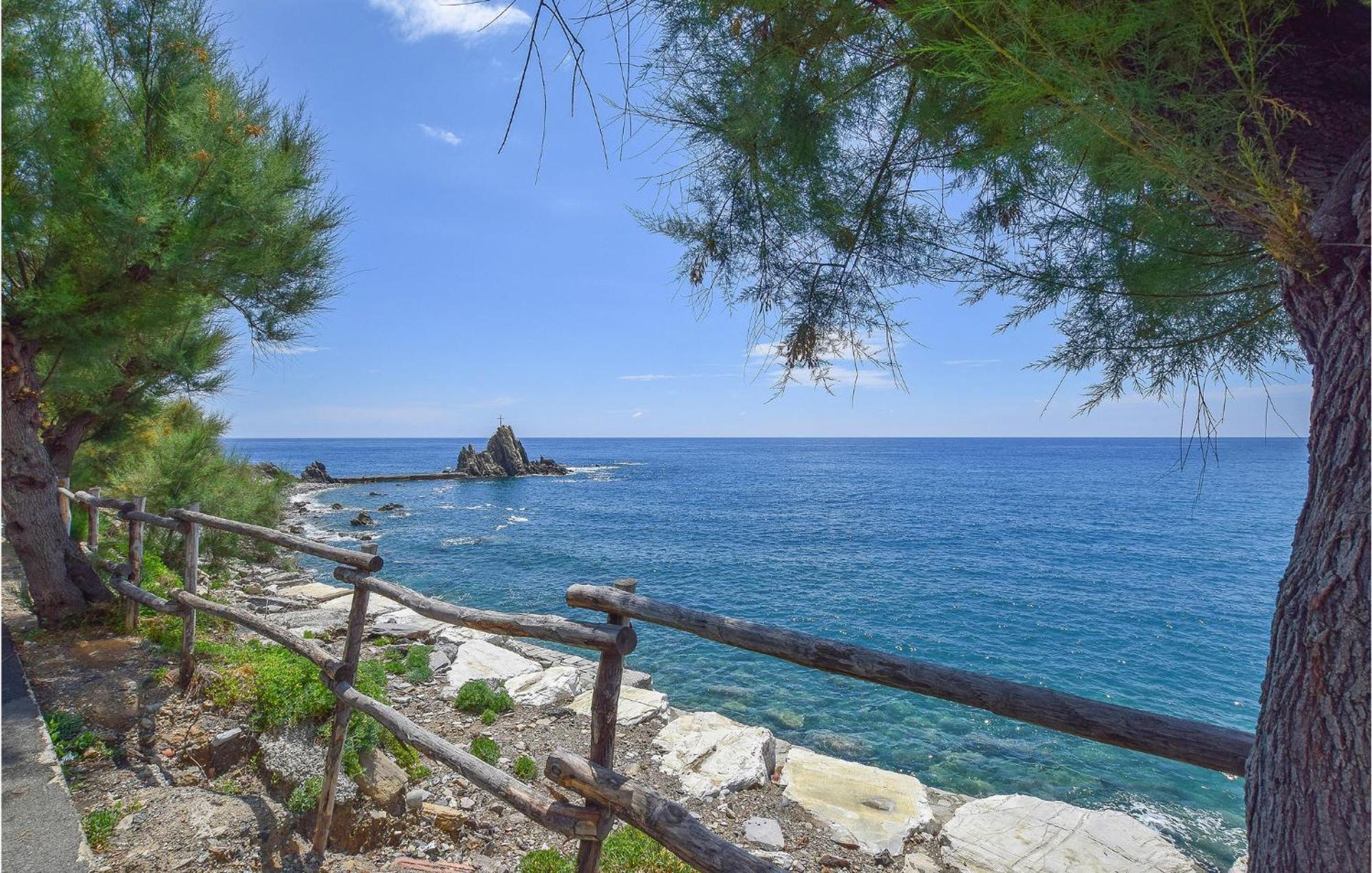 Amazing Apartment In Moneglia With House Sea View Экстерьер фото